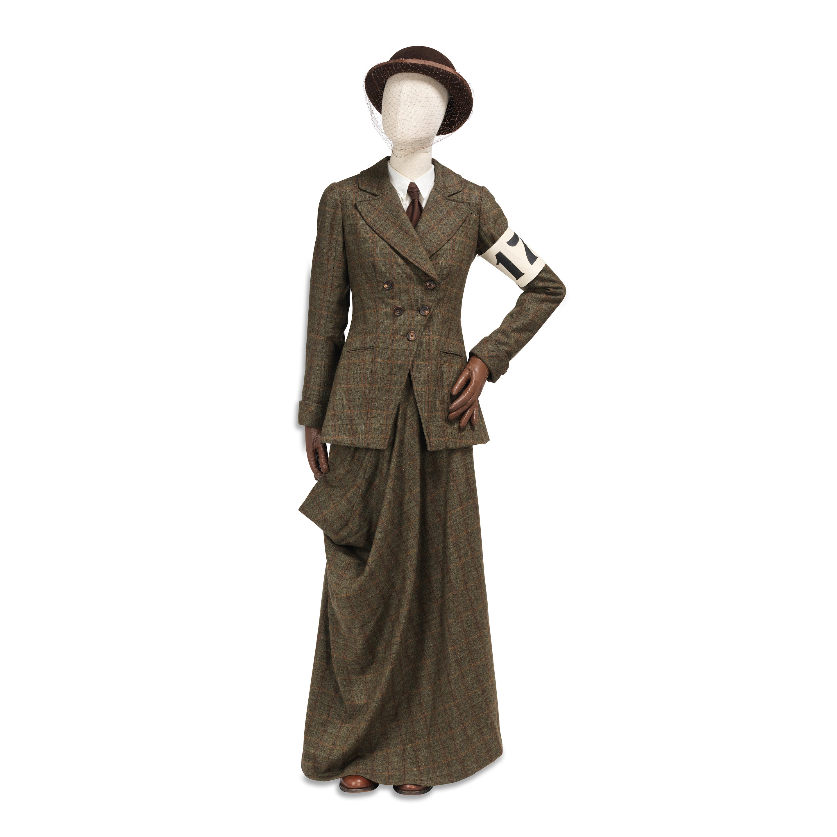 Michelle Dockery (as Lady Mary): Riding habit for the point-to-point