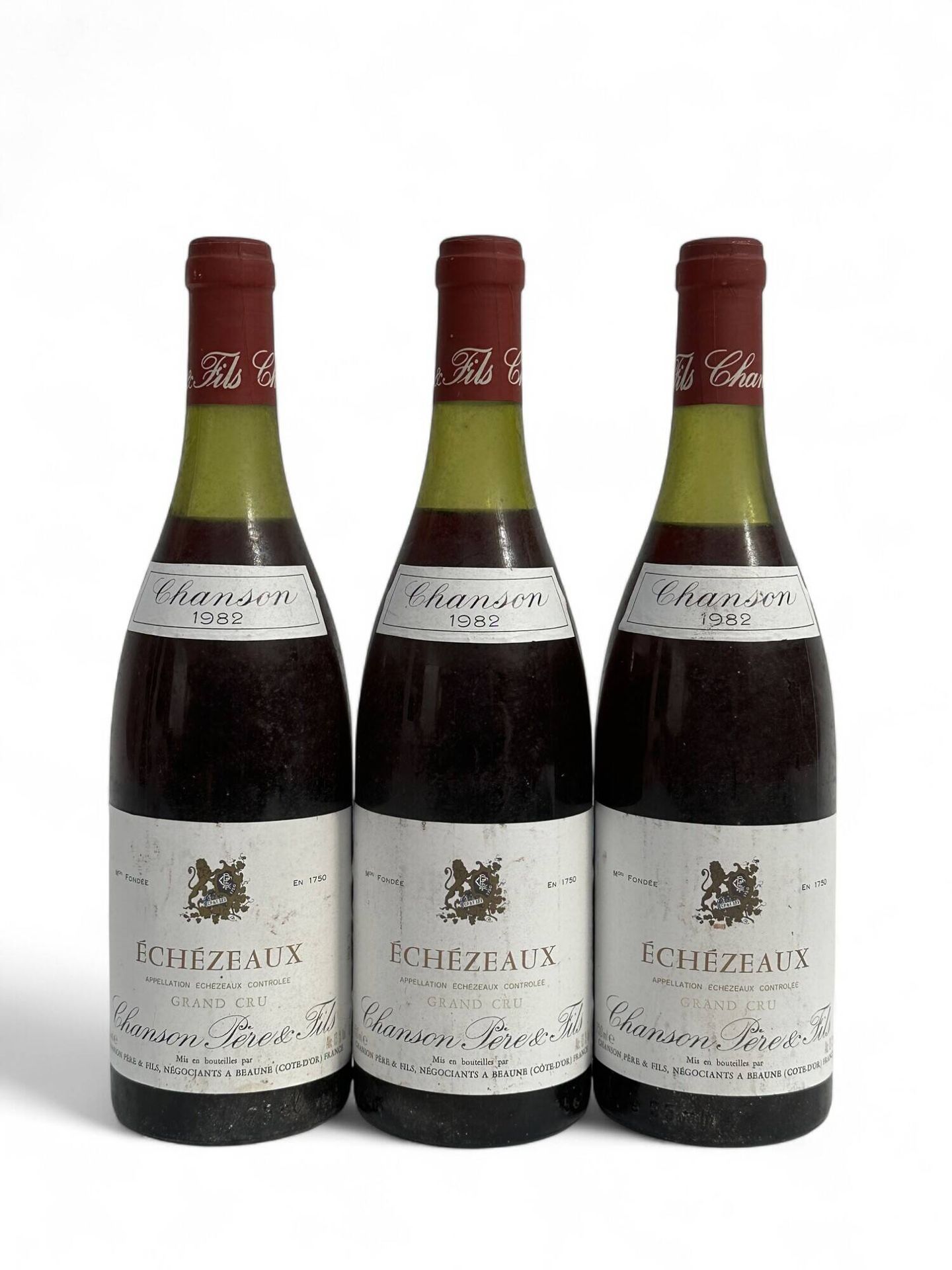 3 Bottles ECHEZEAUX Grand cru 1982 - CHANSON Père & Fils - Lot 160