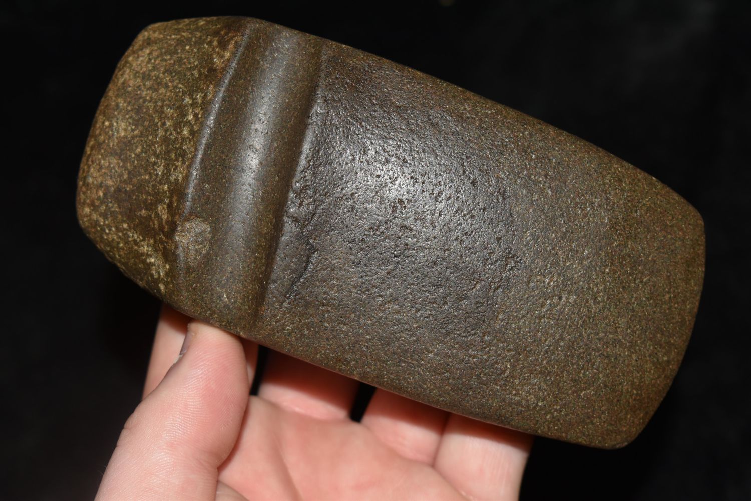 5 3/16" LONG IOWA KEOKUK AXE FOUND NEAR LAMOTTE IOWA,