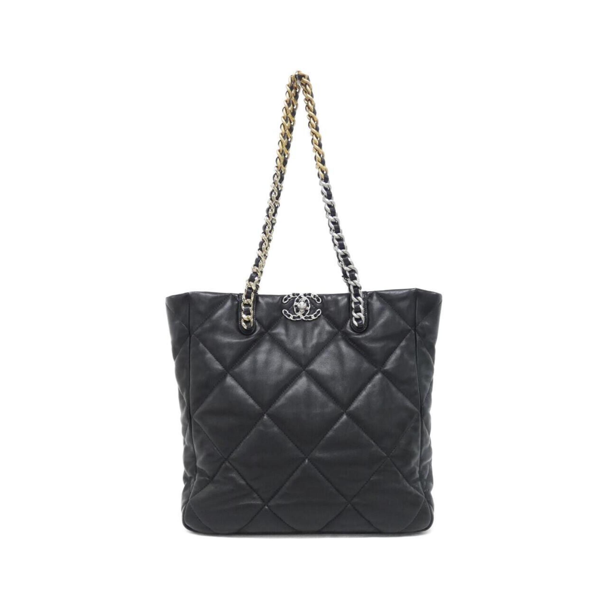 Chanel 19 line AS3519 shoulder bag